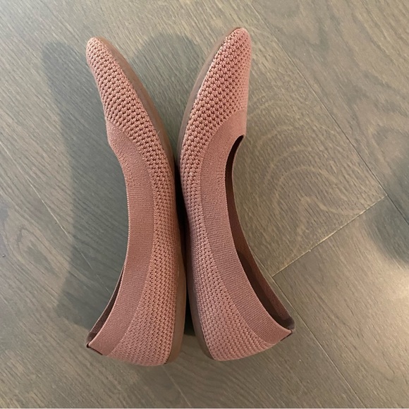 Allbirds Women's Flats in Dusty Pink - Picture 5 of 7